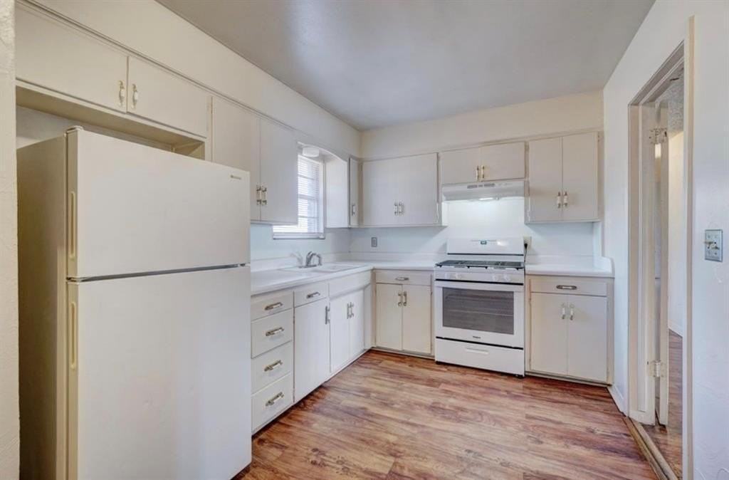 531 N Blackwelder Ave - Photo 5 of 11