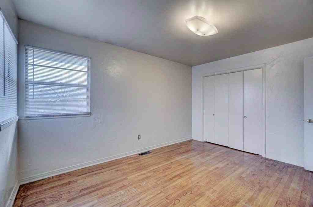 531 N Blackwelder Ave - Photo 6 of 11