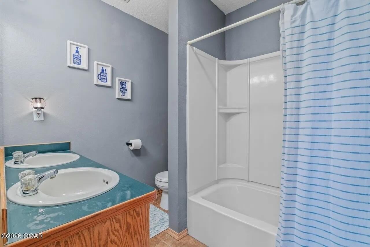 2098 Webbwood Dr - Photo 4 of 18
