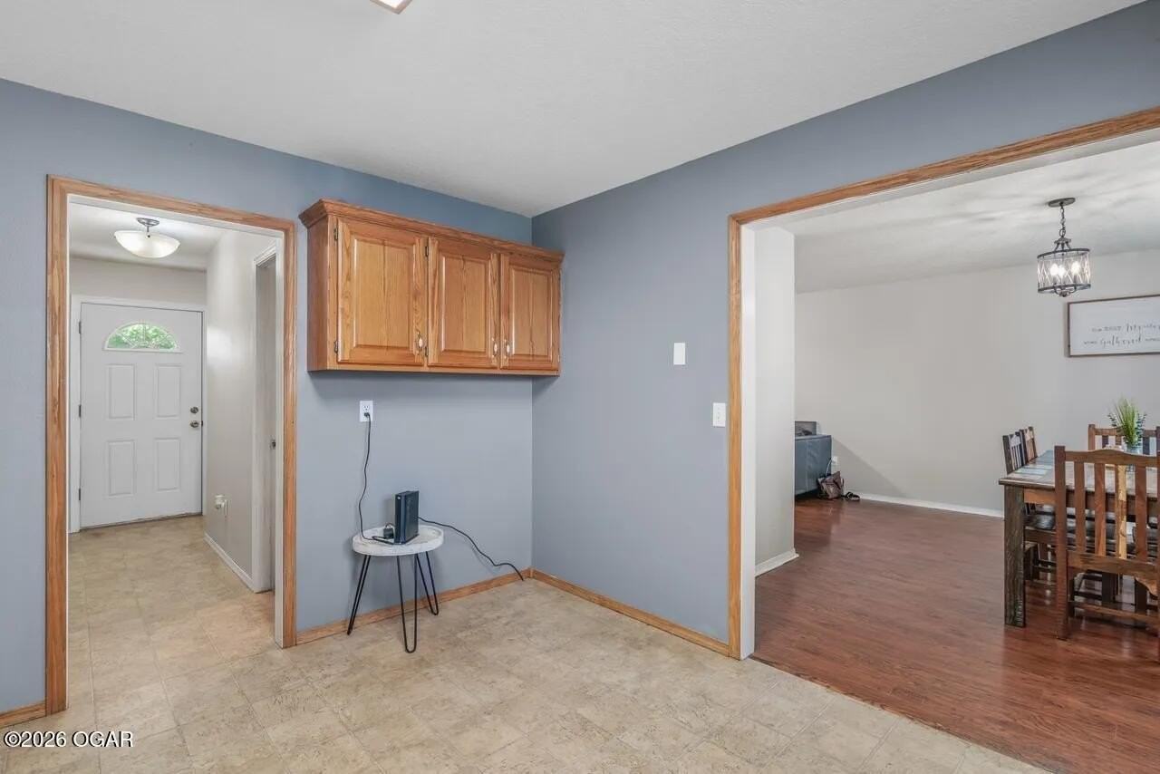 2098 Webbwood Dr - Photo 5 of 18