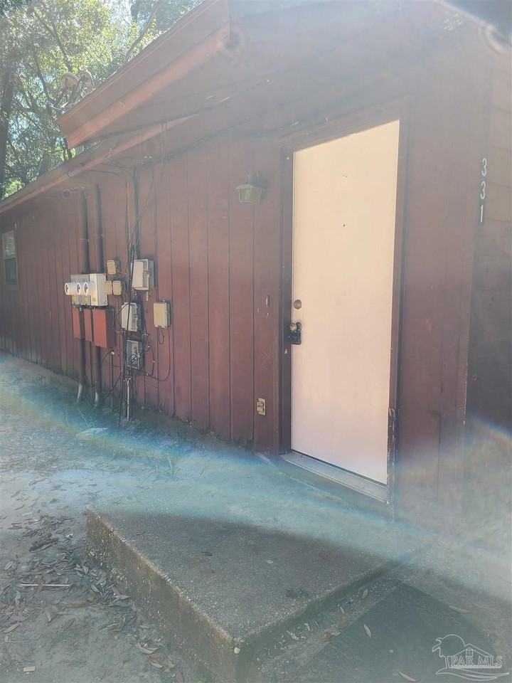 331 E Olive Rd - Photo 3 of 9