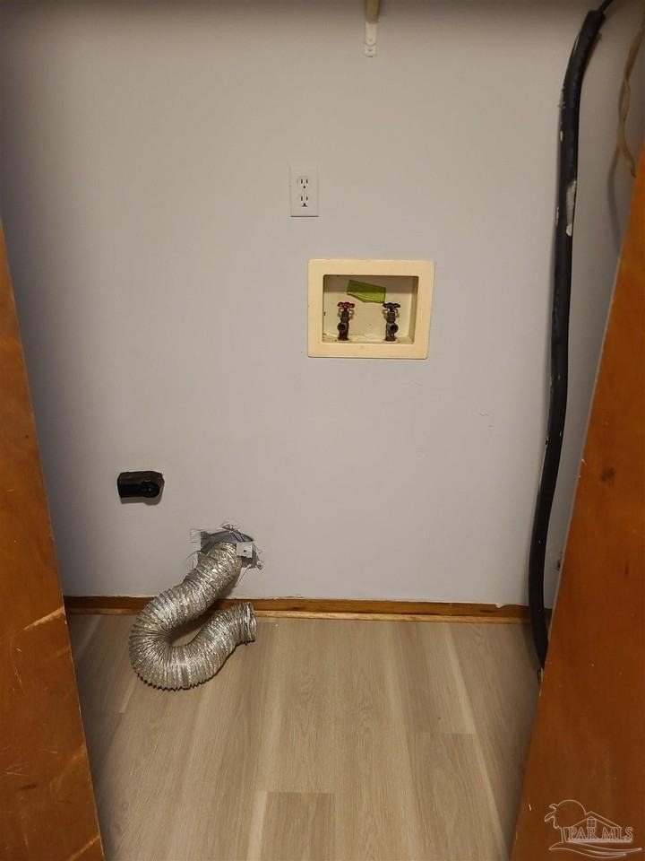 331 E Olive Rd - Photo 5 of 9