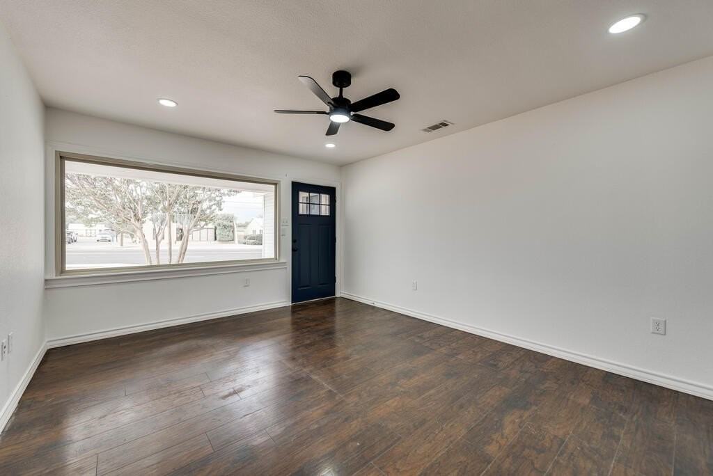 1304 N Big Spring St - Photo 5 of 24
