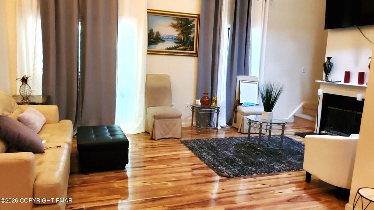 206 Falls Cir - Photo 2 of 12