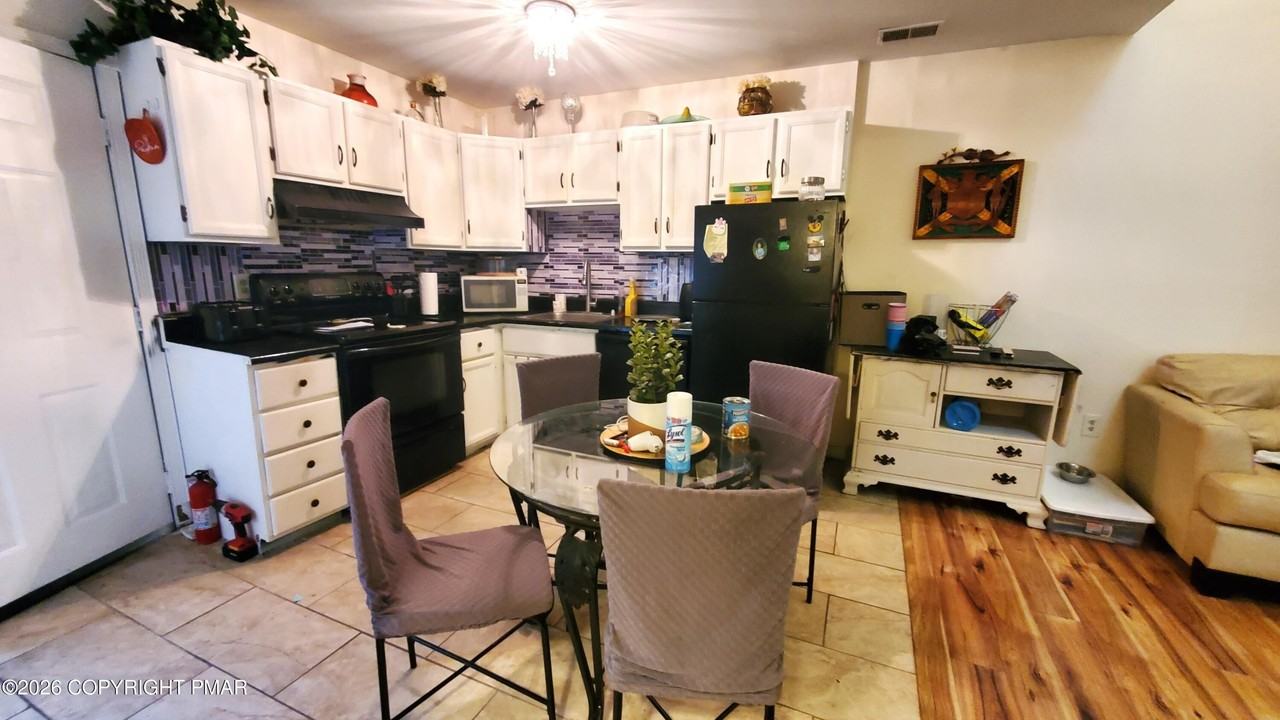 206 Falls Cir - Photo 3 of 12
