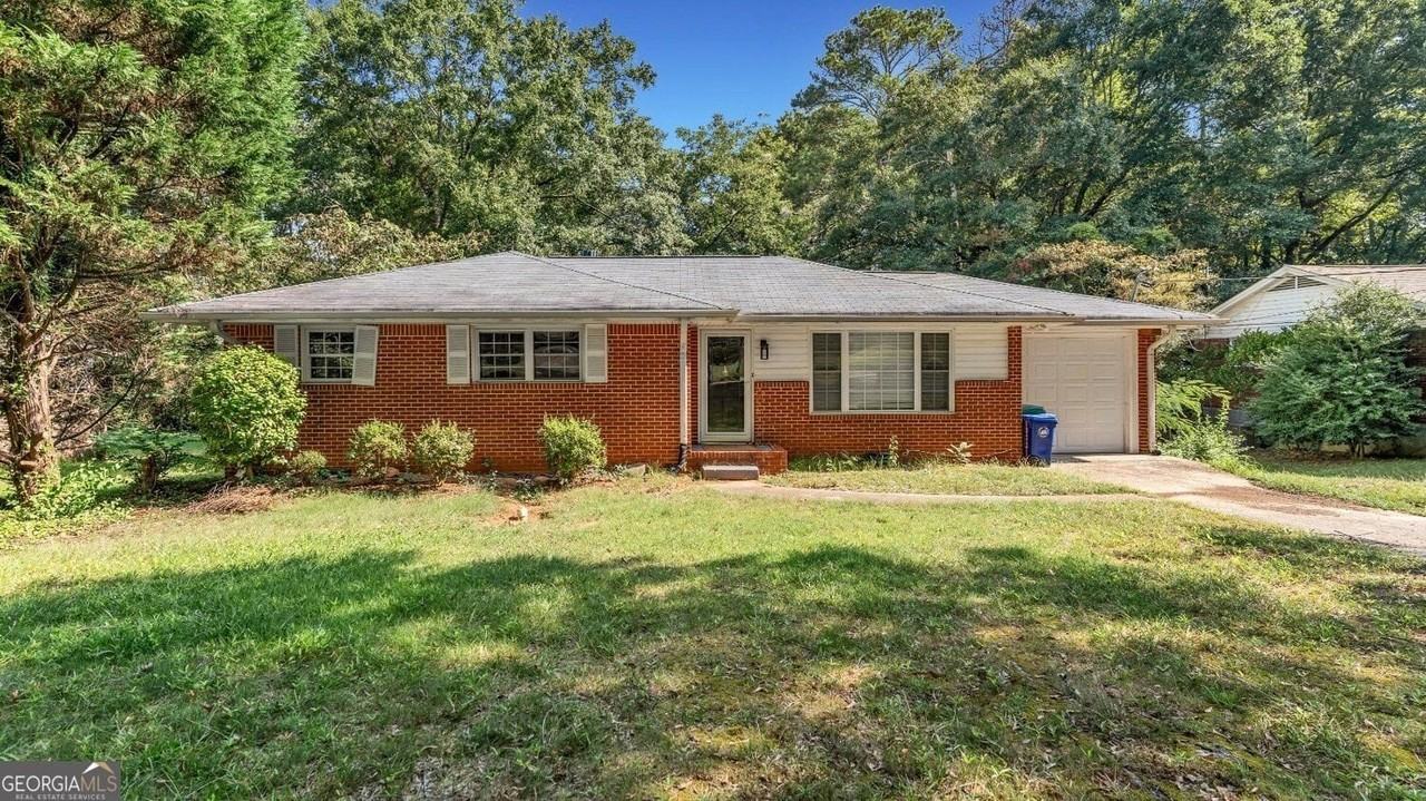 2726 Hollywood Dr