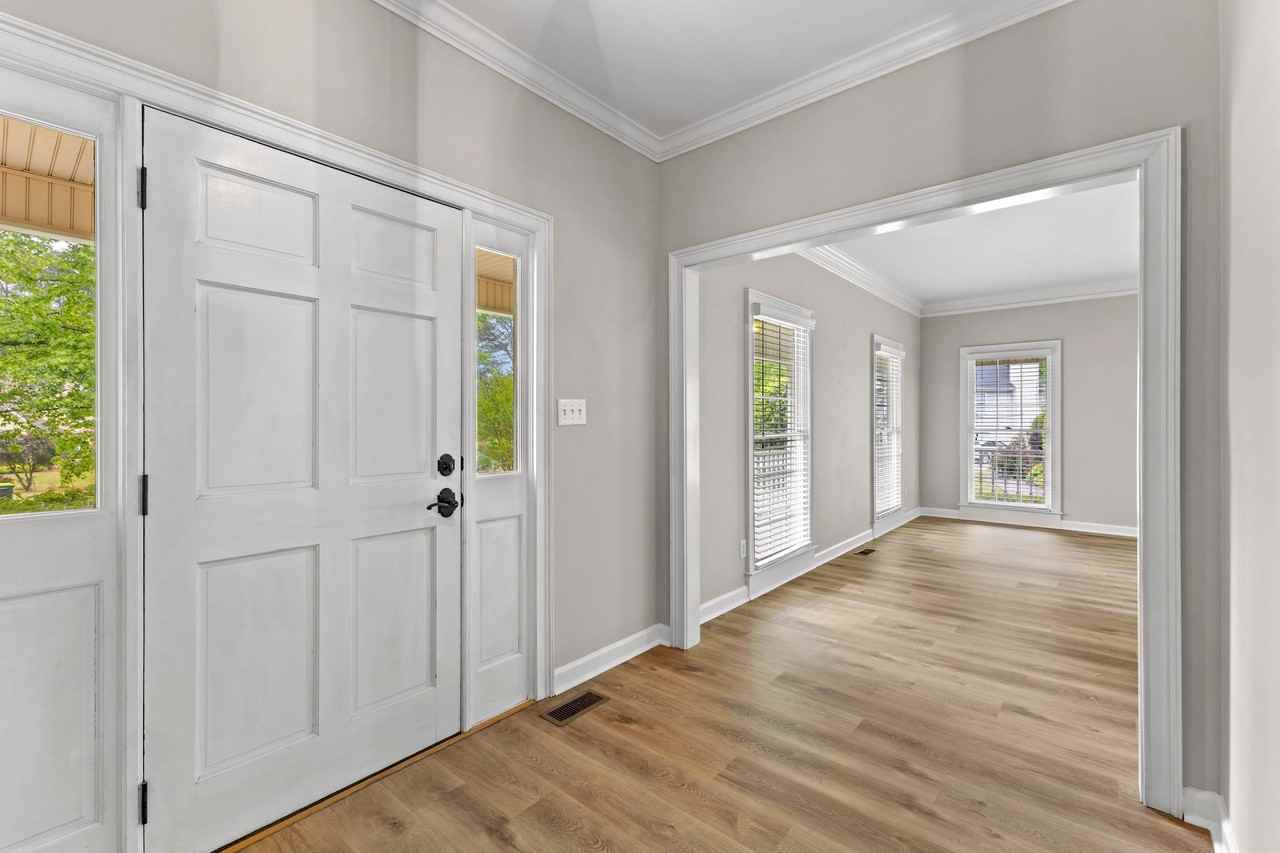 63 Audubon Pl - Photo 3 of 48