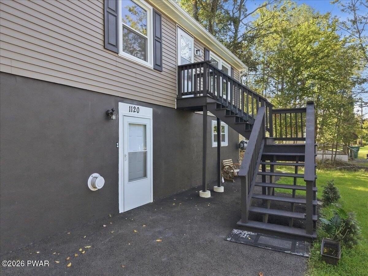 1120 Knollwood Dr - Photo 3 of 35