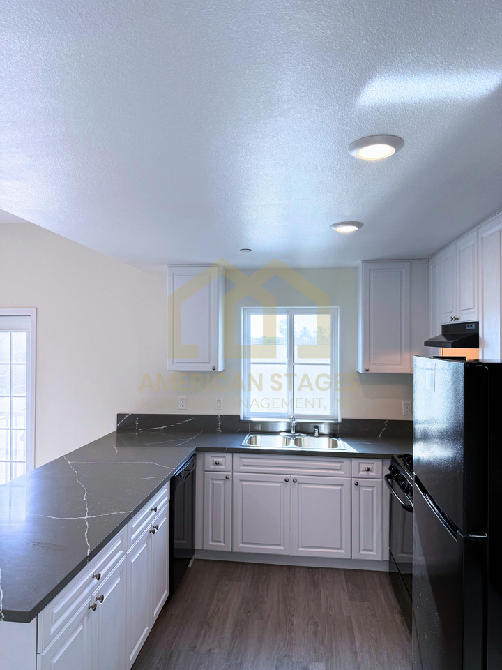 101 North Broadway - 205 #205 - Photo 3 of 11