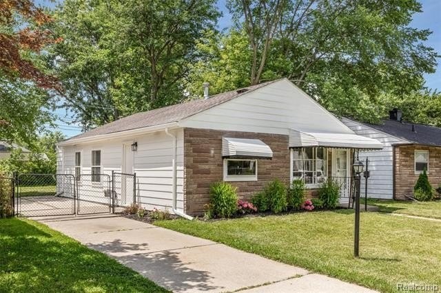2147 Almont St - Photo 2 of 21