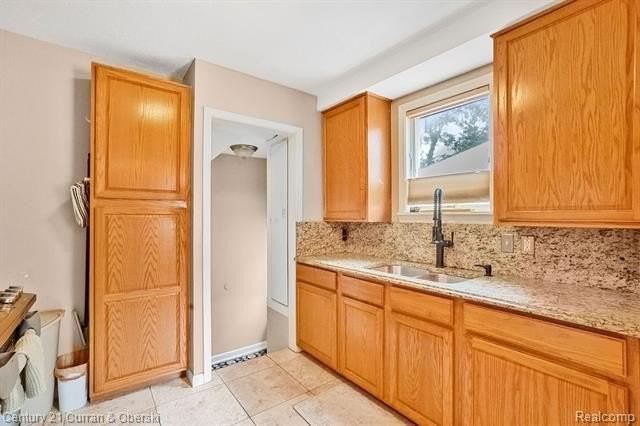 22510 Cherry Hill St - Photo 3 of 13