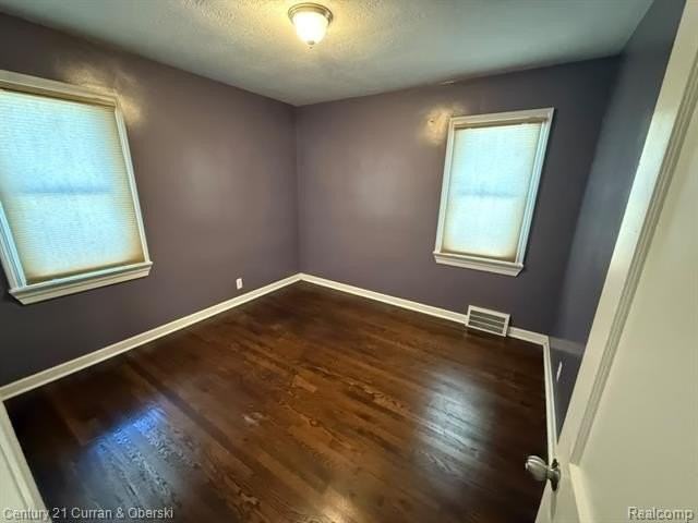 22510 Cherry Hill St - Photo 6 of 13