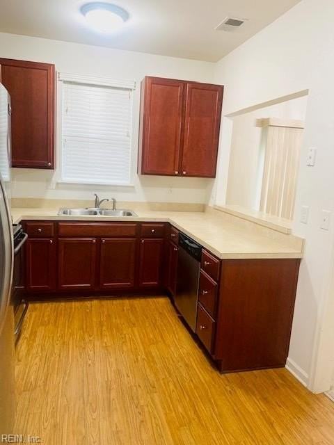 347 Holyoke Ln - Photo 4 of 13