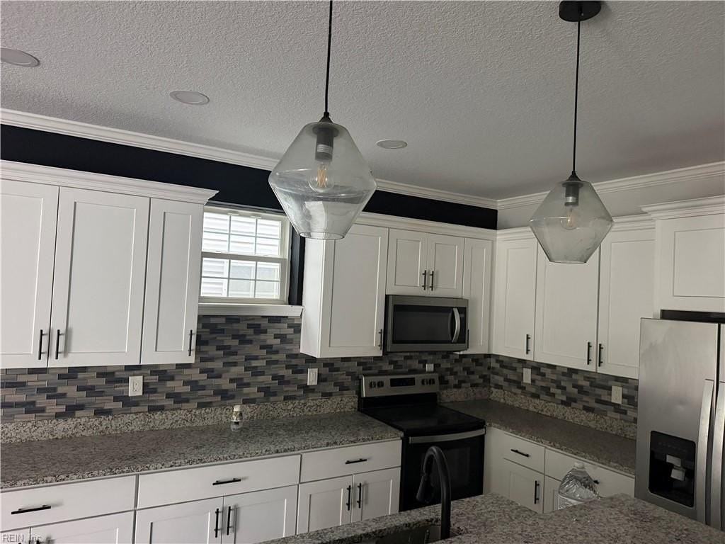 1814 Bracey St - Photo 3 of 17