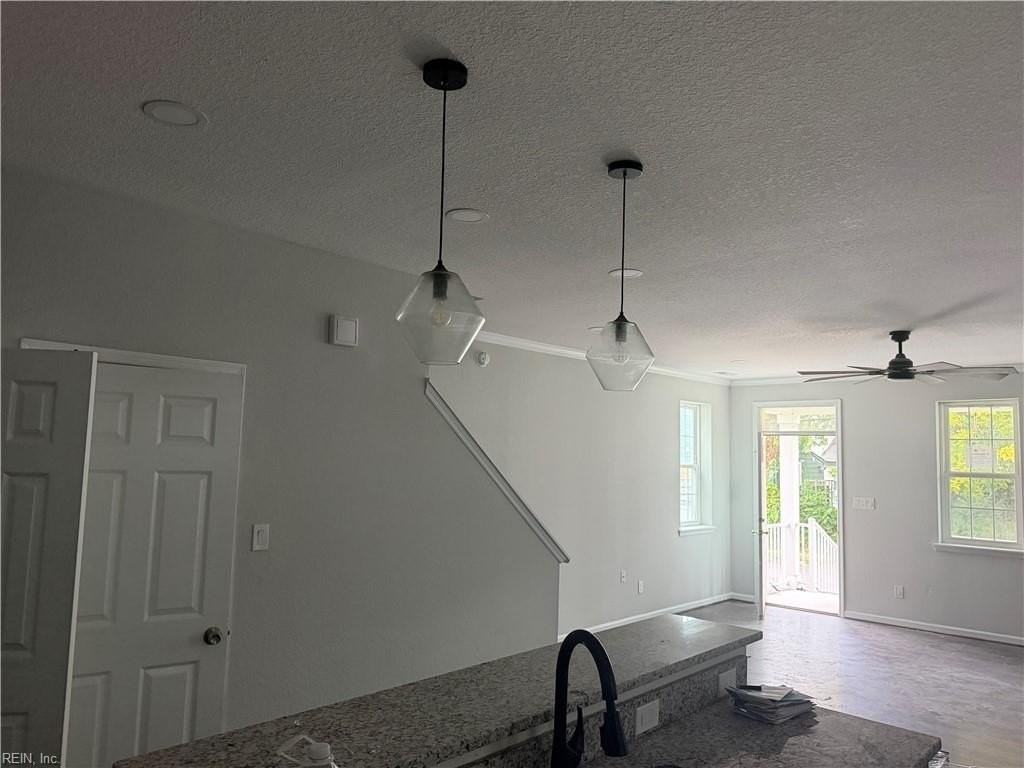 1814 Bracey St - Photo 7 of 17