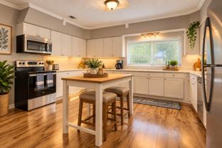 Ridgeway Rd N - Photo 1 of 1