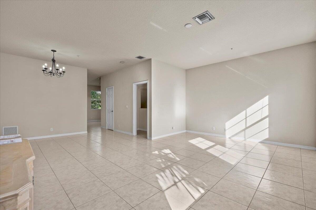 335 E Thatch Palm Cir #104 - Photo 6 of 42