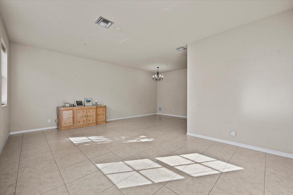 335 E Thatch Palm Cir #104 - Photo 7 of 42
