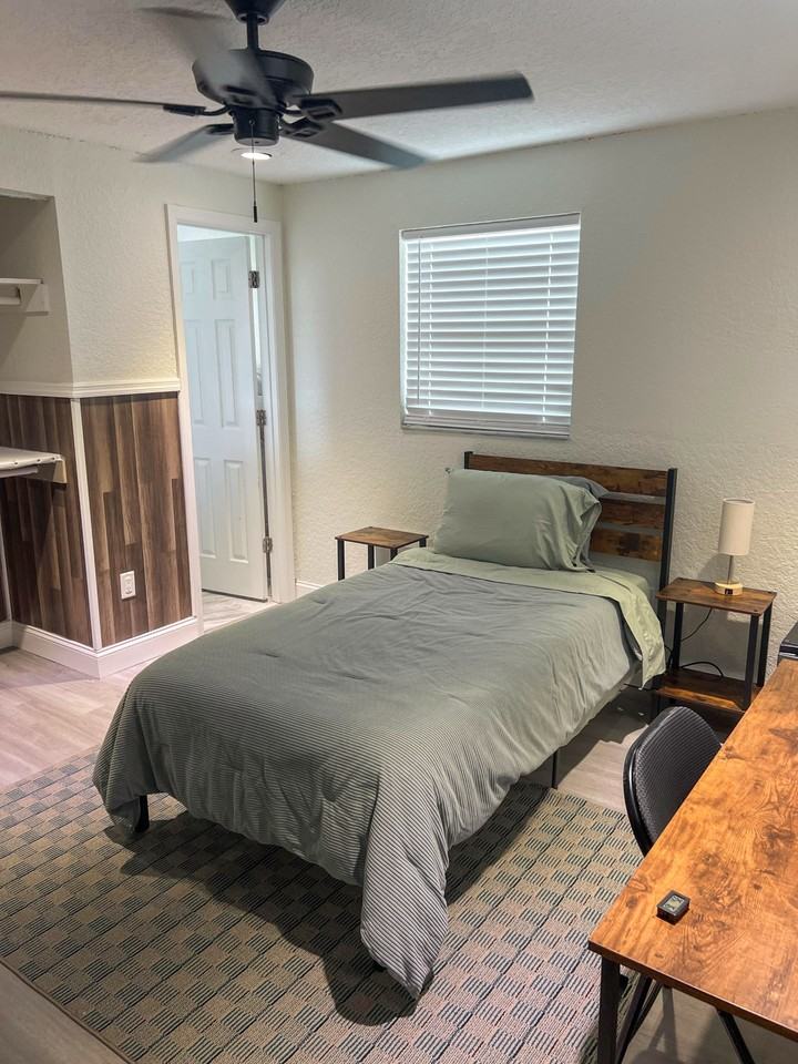 Doreen Dr - Photo 4 of 7