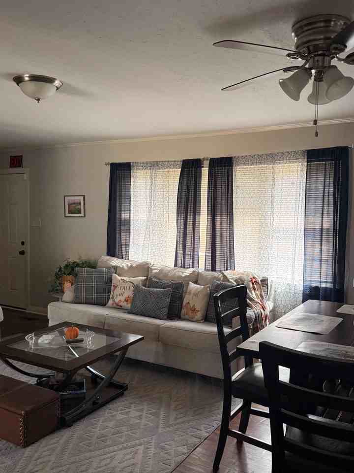 W Avalon Dr - Photo 5 of 28