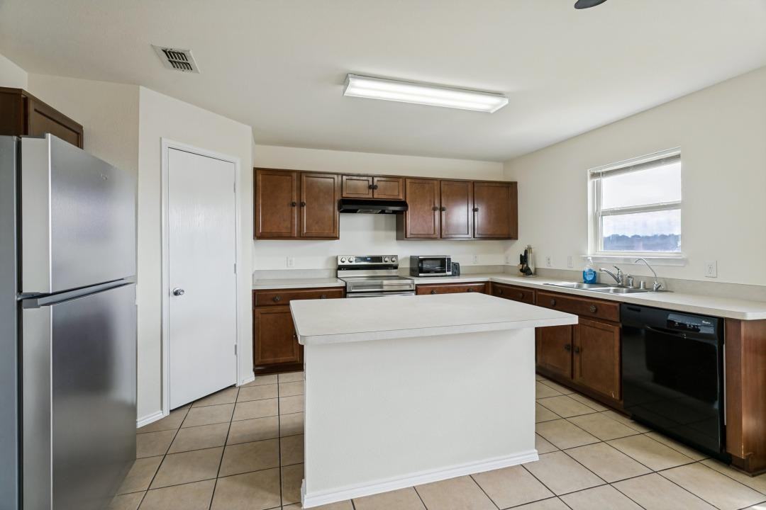 Sims Dr - Photo 5 of 19