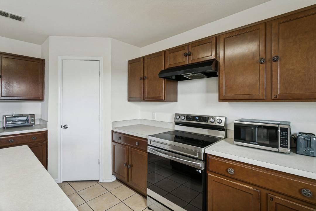 Sims Dr - Photo 6 of 19