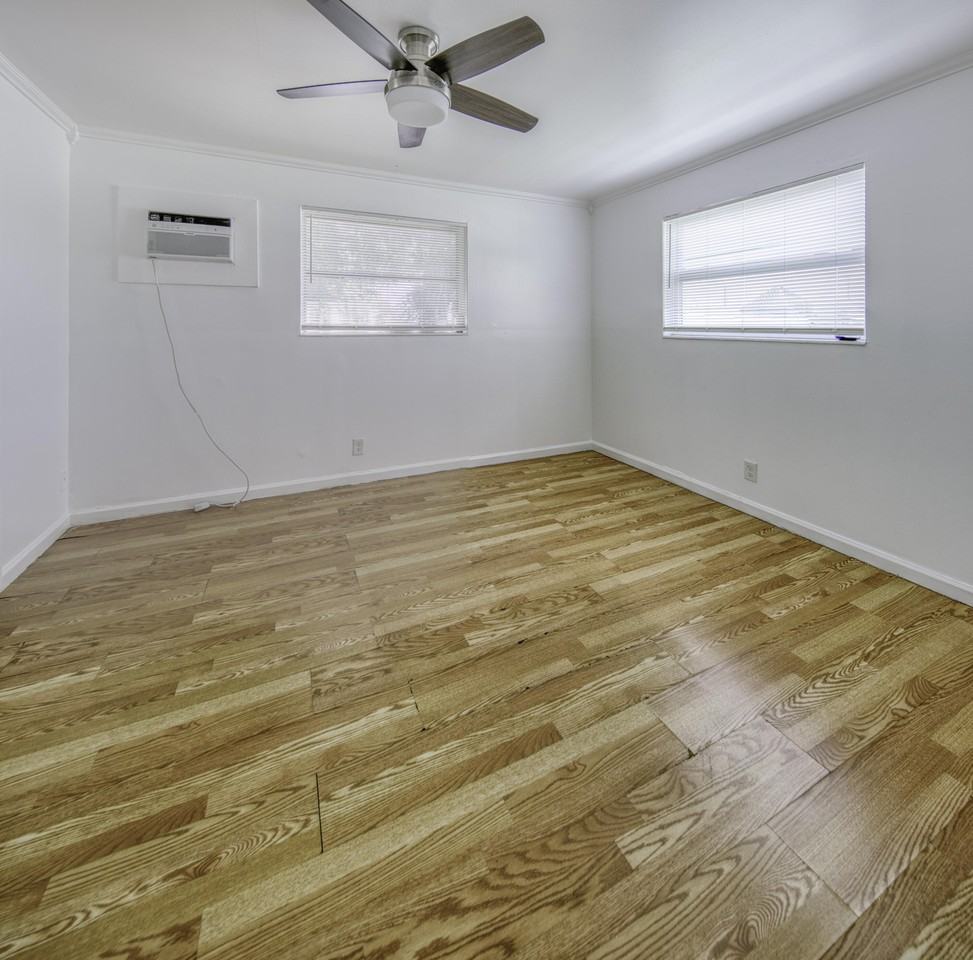 201 S J St #12 - Photo 5 of 15