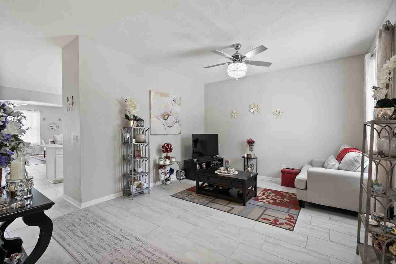 12532 Sawgrass Oak St - Photo 3 of 37
