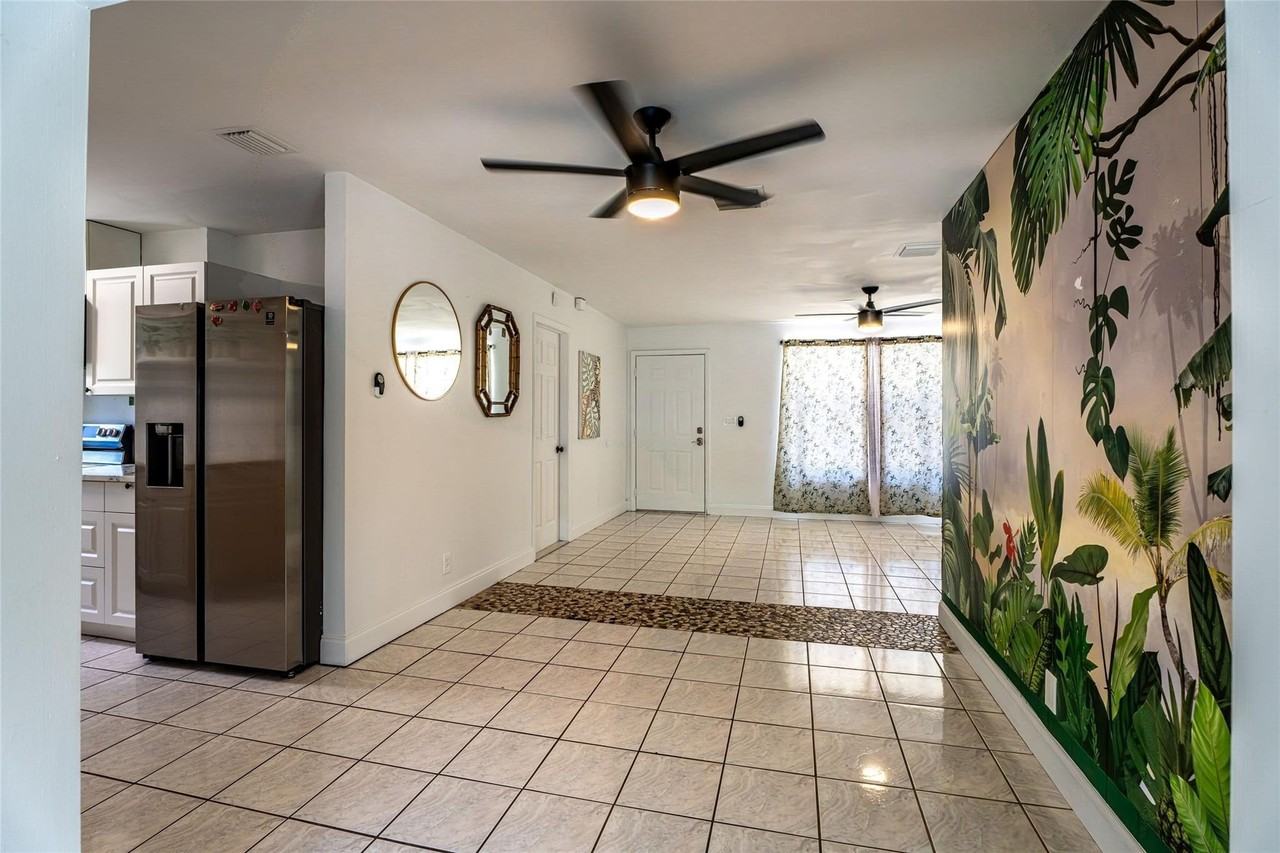 12053 Colony Ave - Photo 6 of 31