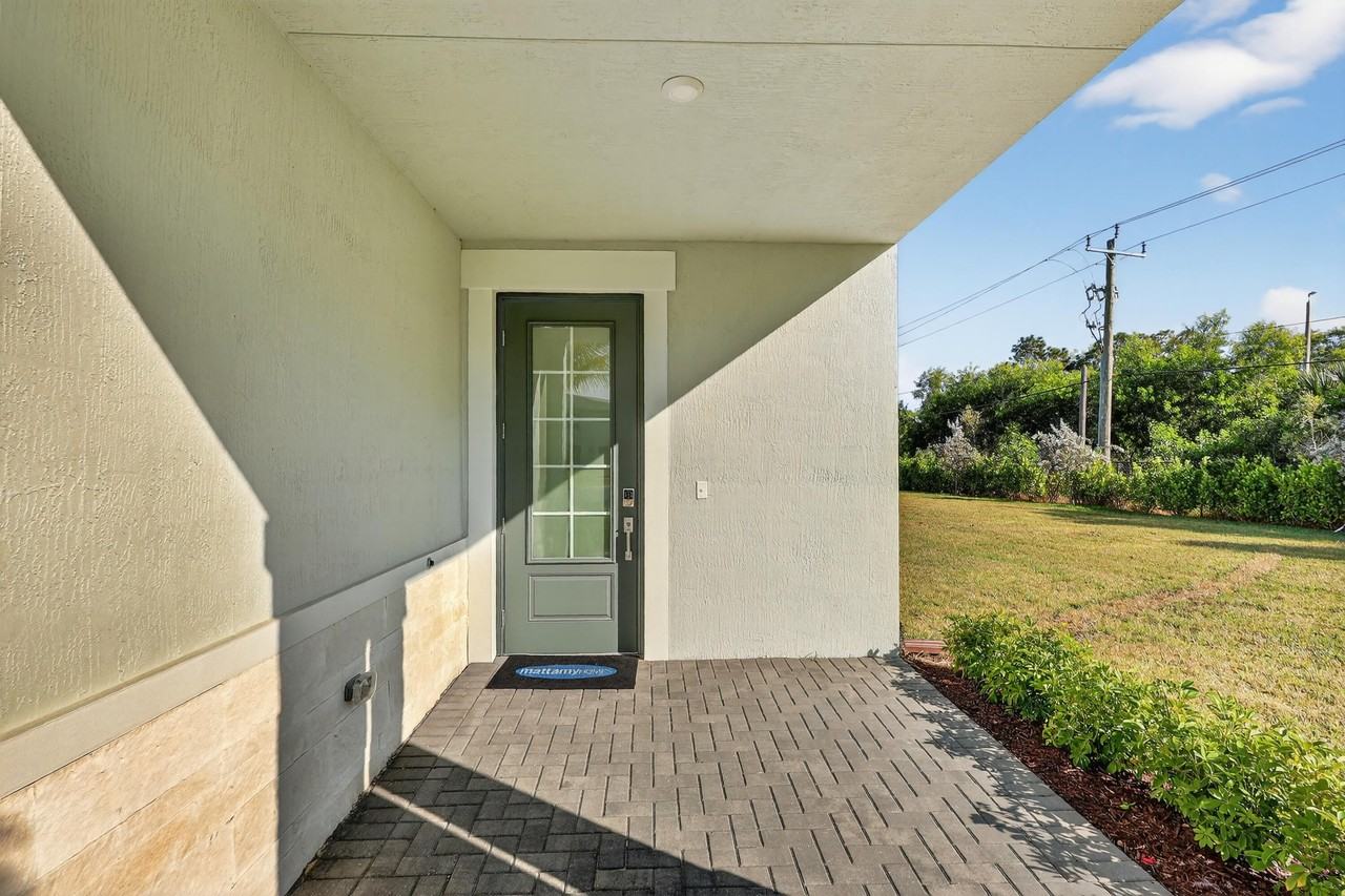3487 Nw Solange Ct - Photo 4 of 50