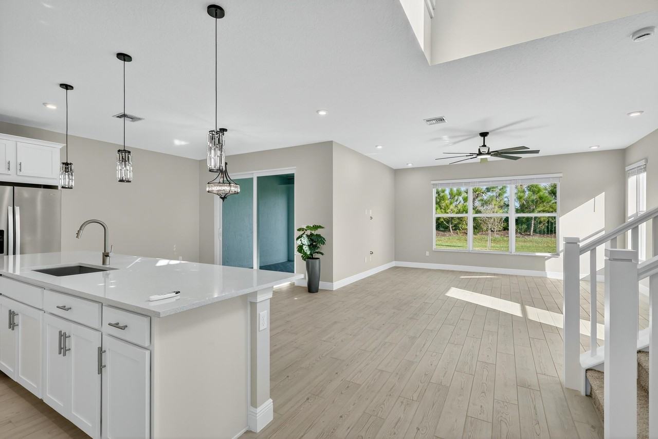 3487 Nw Solange Ct - Photo 7 of 50