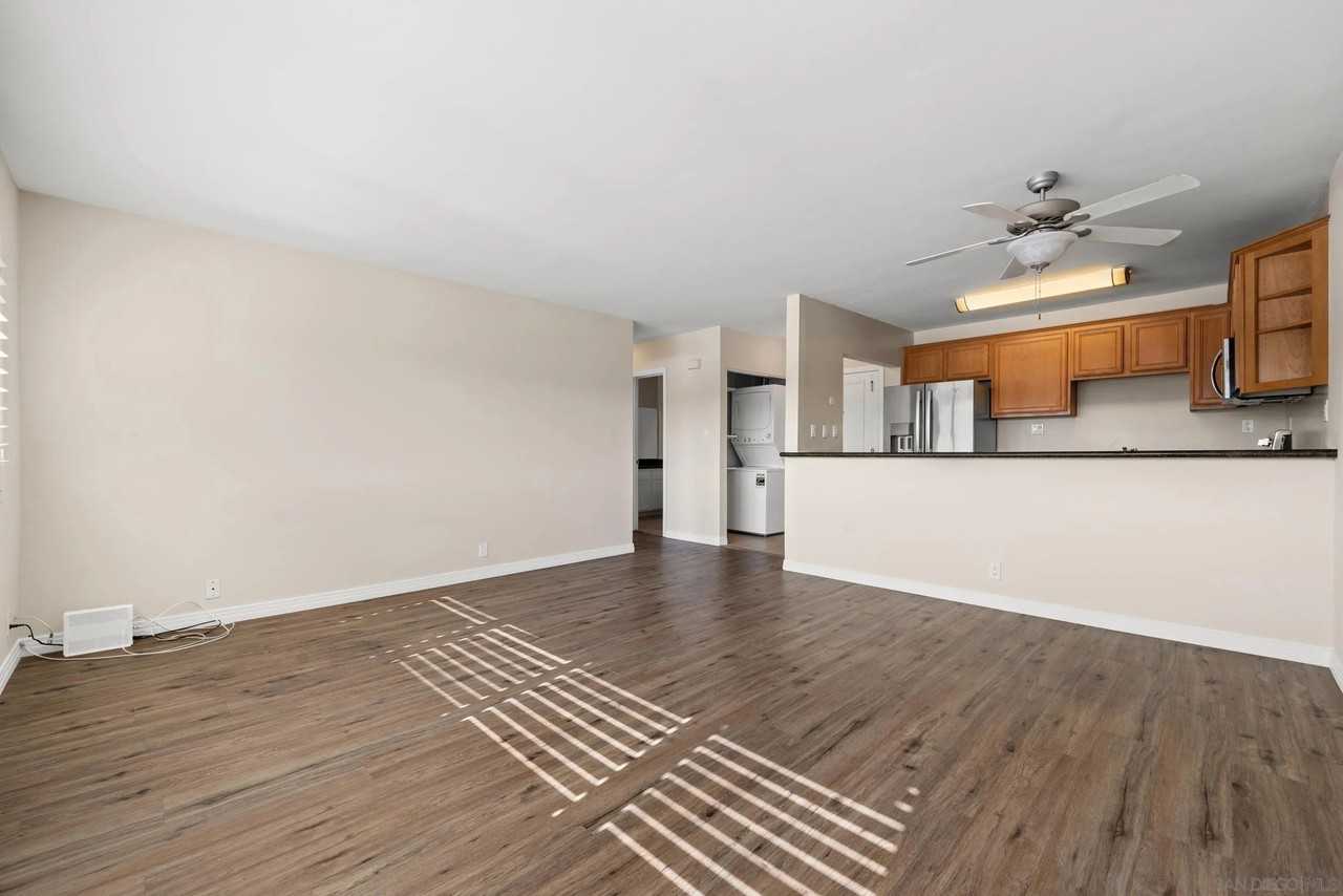 6120 Decena Dr - Photo 4 of 14