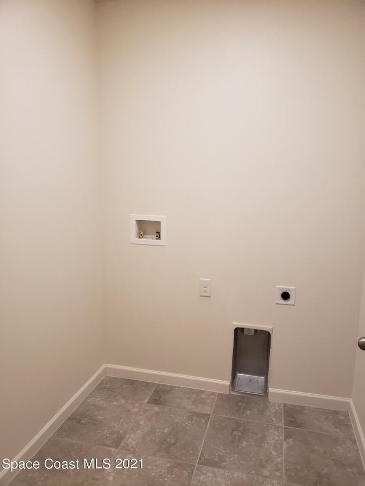 6546 Split Rail Ln - Photo 5 of 24