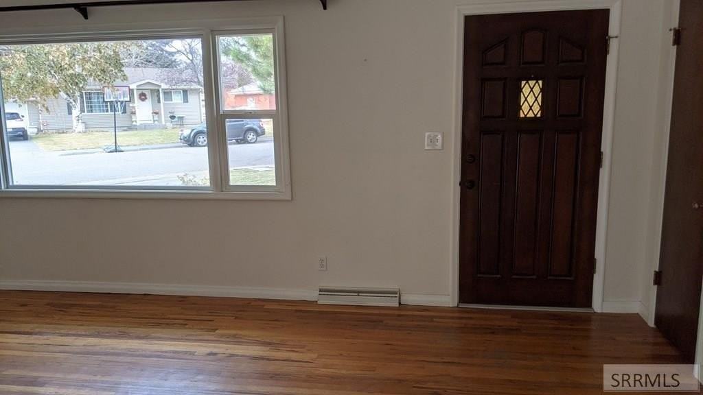 1561 Westland Ave - Photo 5 of 21