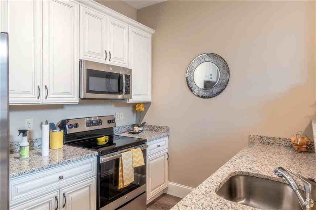 22 Eagle St #22-202 - Photo 4 of 27