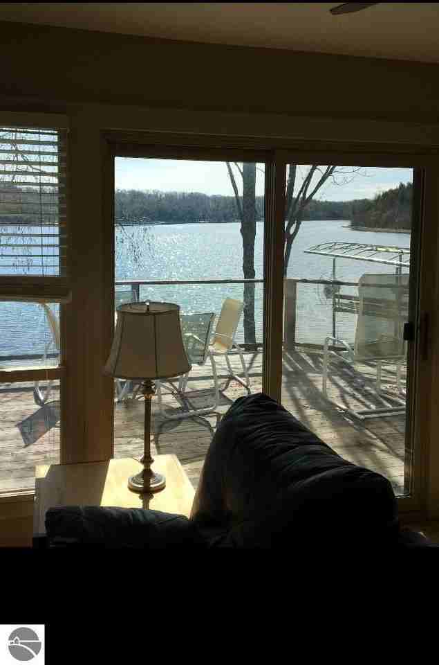 9991 E Bluewater Dr - Photo 2 of 11
