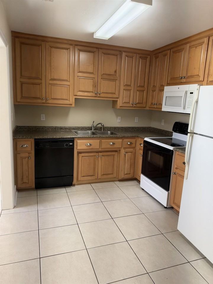 1510 N Duval St #B - Photo 7 of 18