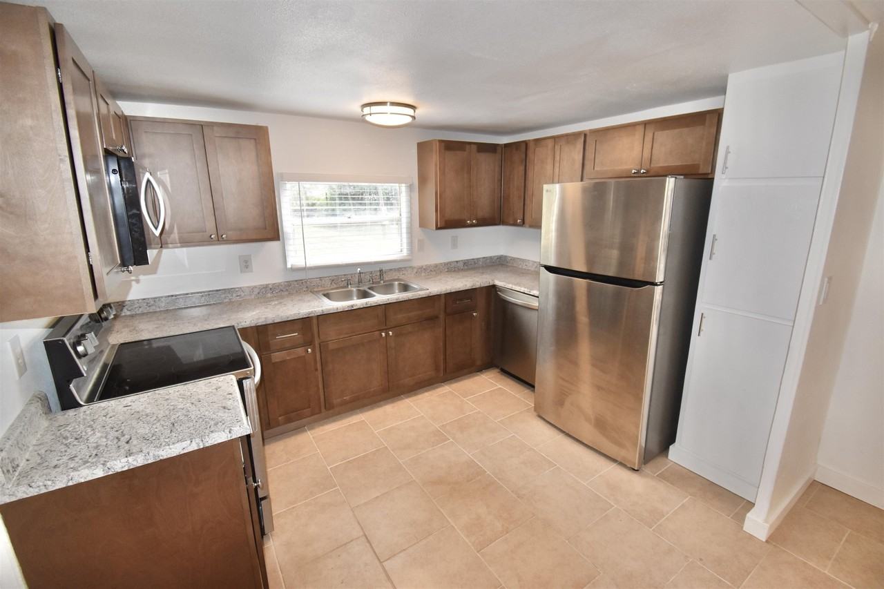 2709 Deep Forest Rd - Photo 4 of 12