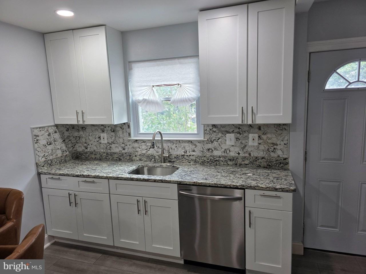 2213 13th St Ne - Photo 5 of 20