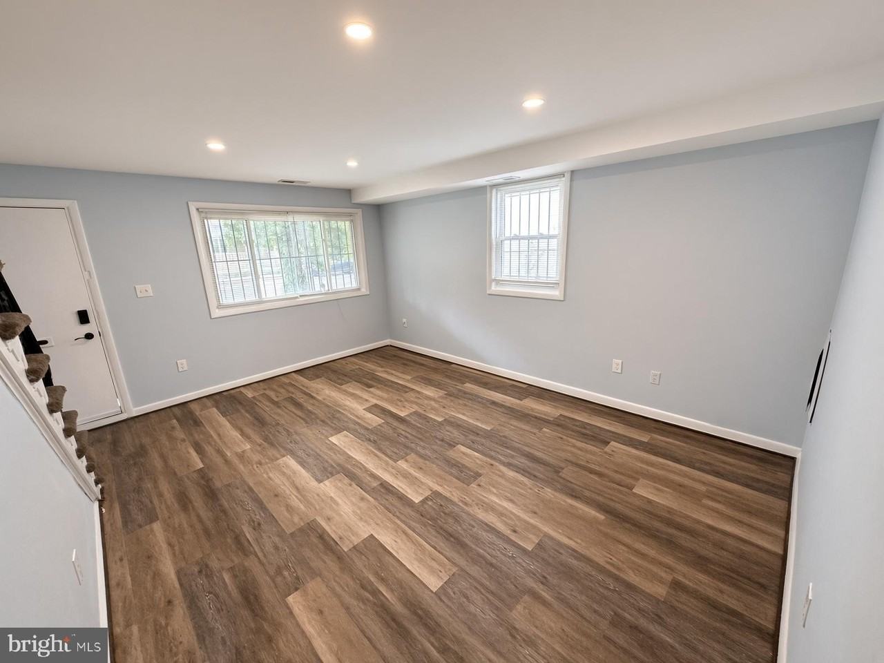 708 Alabama Ave Se - Photo 5 of 31