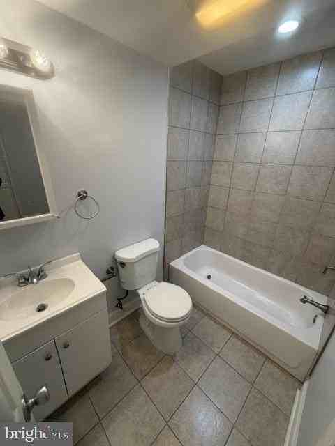 421 Burbank St Se #5 - Photo 4 of 12