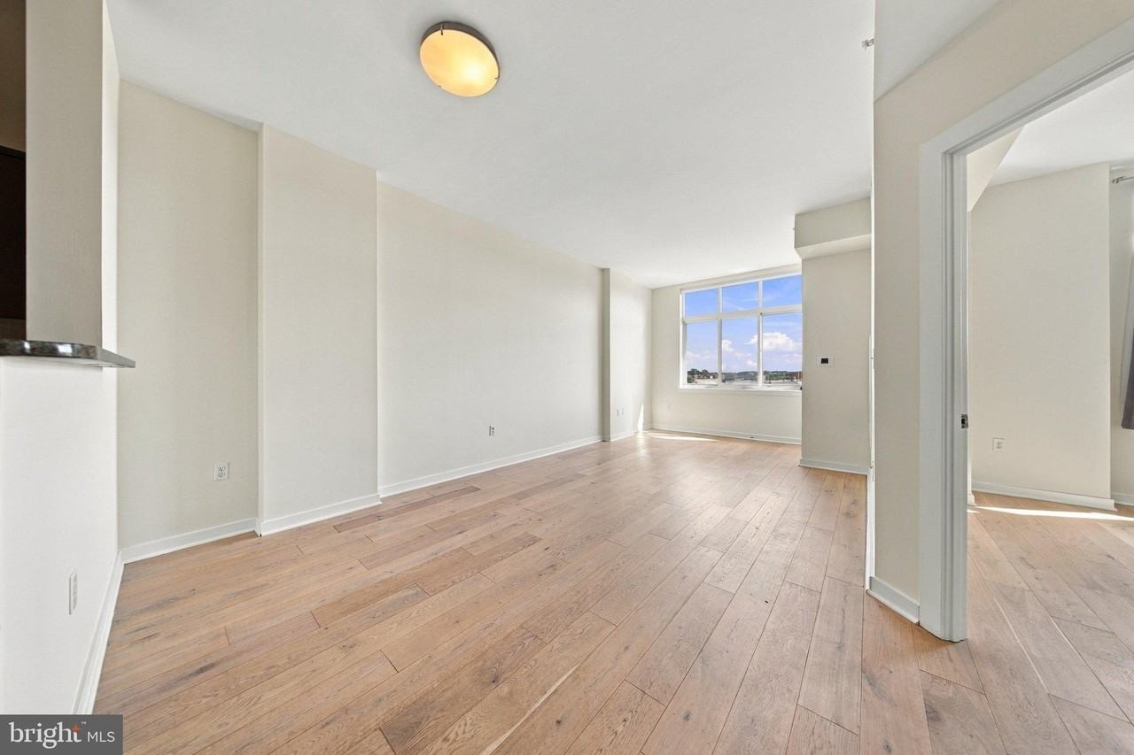 1000 New Jersey Ave Se #1022 - Photo 3 of 14