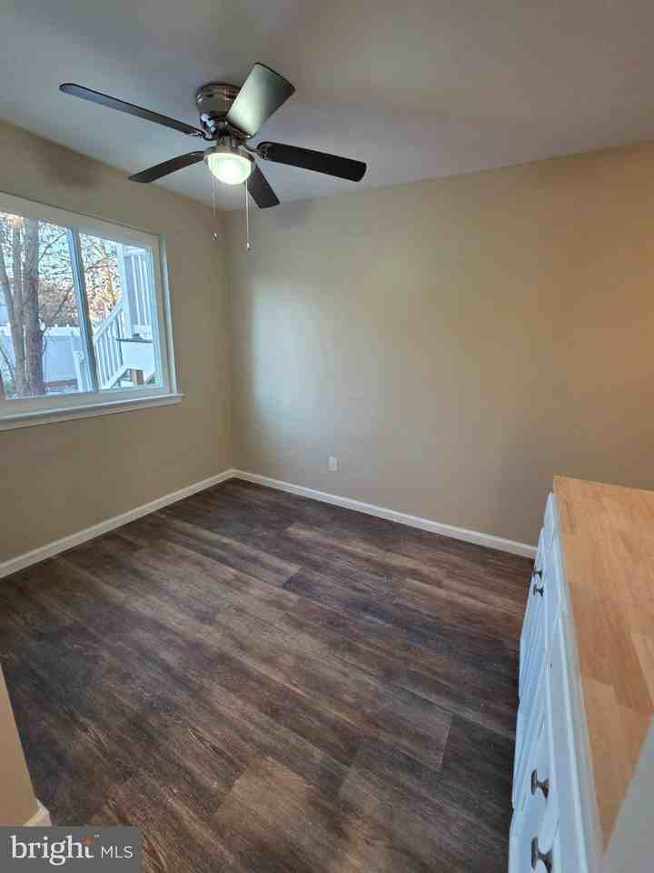97 Par Haven Dr #J12 - Photo 5 of 15