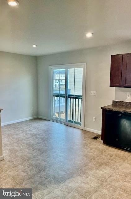6279 Pebblebrook Dr - Photo 5 of 16