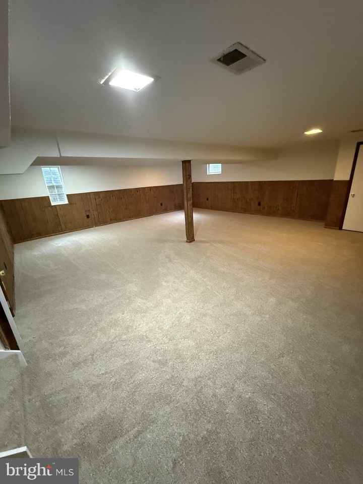 1734 Mayfair Pl - Photo 5 of 8