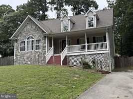 featured image of 462 Buckler Dr
