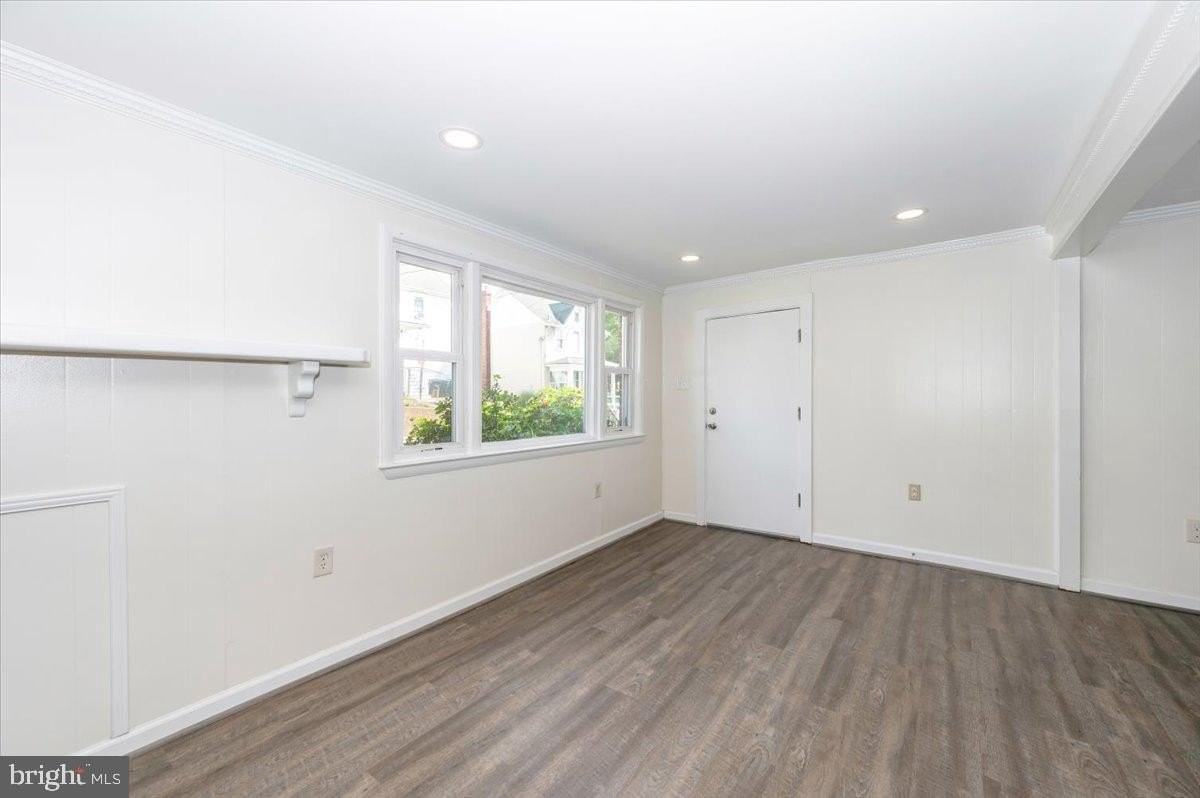 10 E E St - Photo 2 of 50