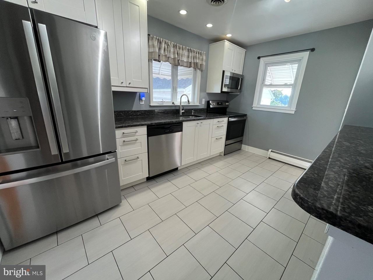 2310 Rock Spring Rd - Photo 6 of 33