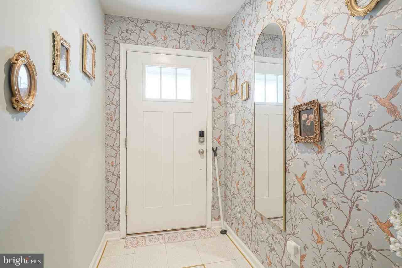 60 Autumn Park Dr - Photo 4 of 42