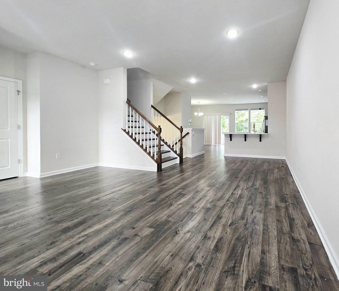 11 Autumn Park Blvd - Photo 2 of 35
